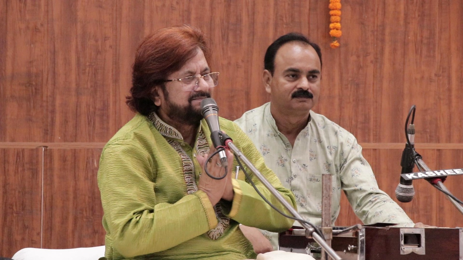 Pradeep Srivastava - Raunaq Kanpuri